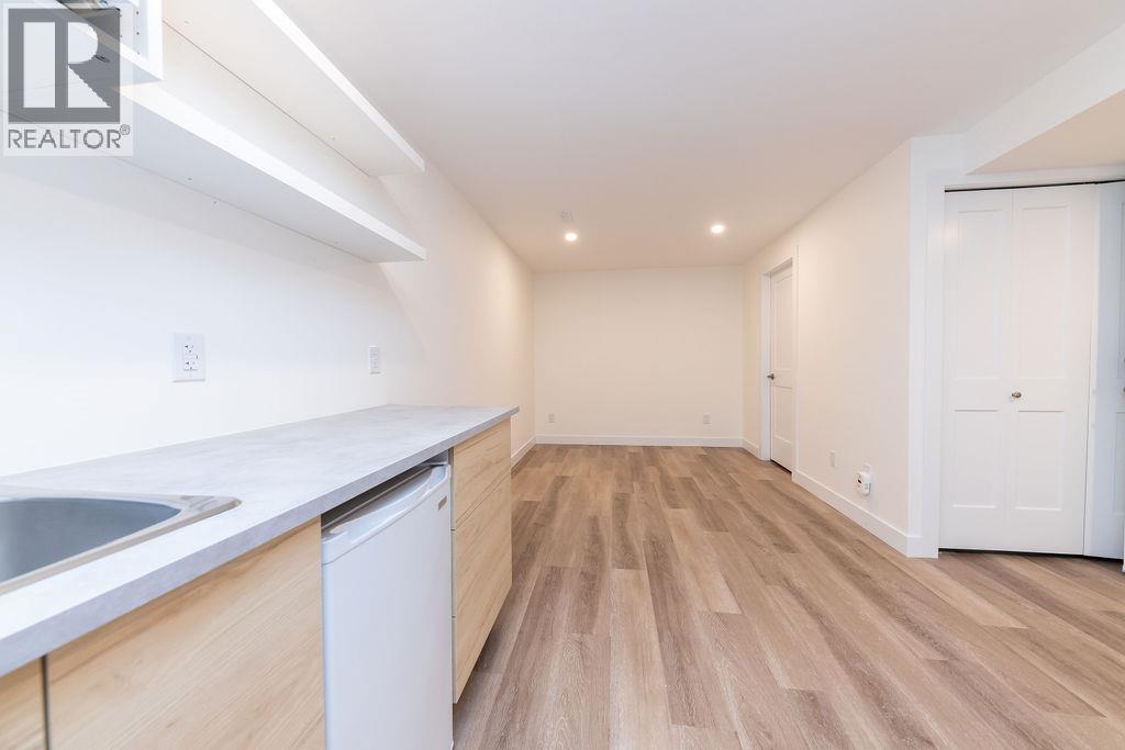 393 WADDINGTON Drive - 30