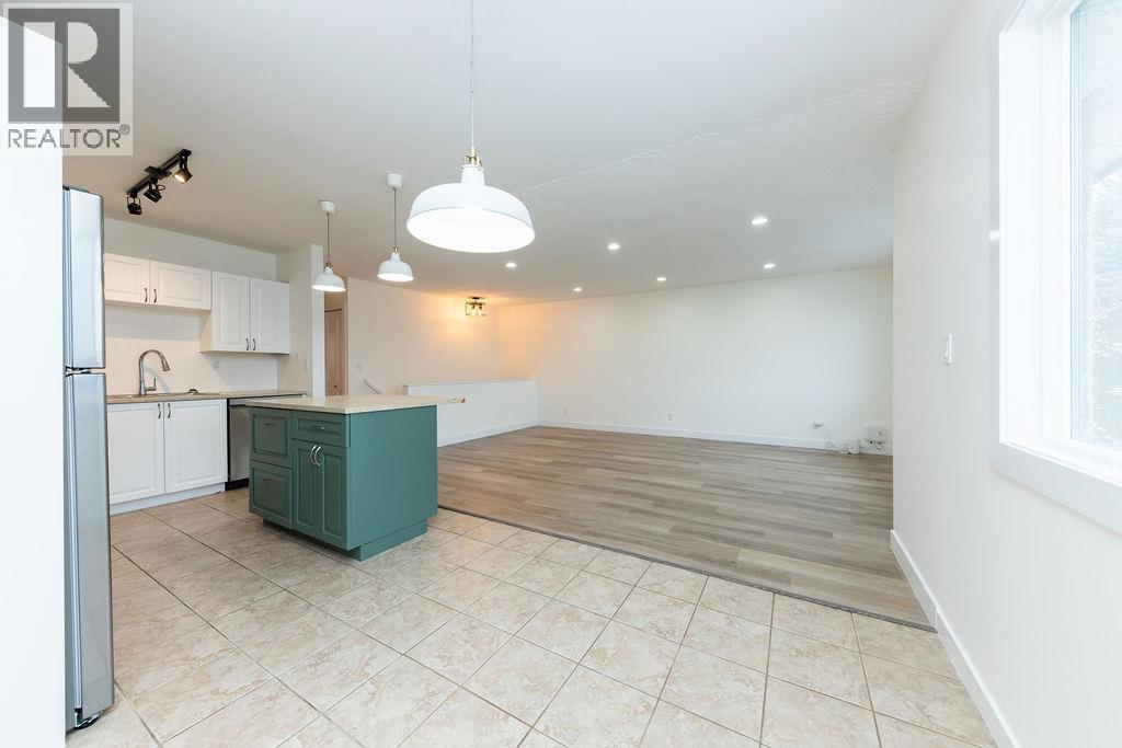 393 WADDINGTON Drive - 7