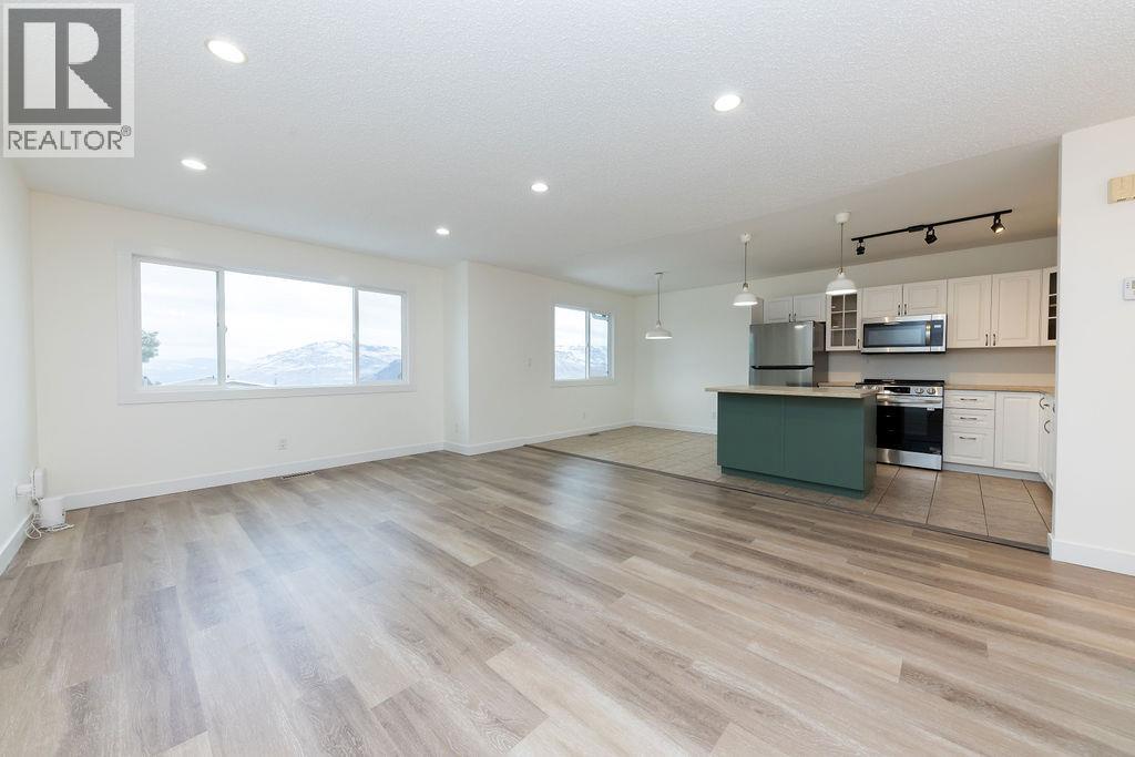 393 WADDINGTON Drive - 4