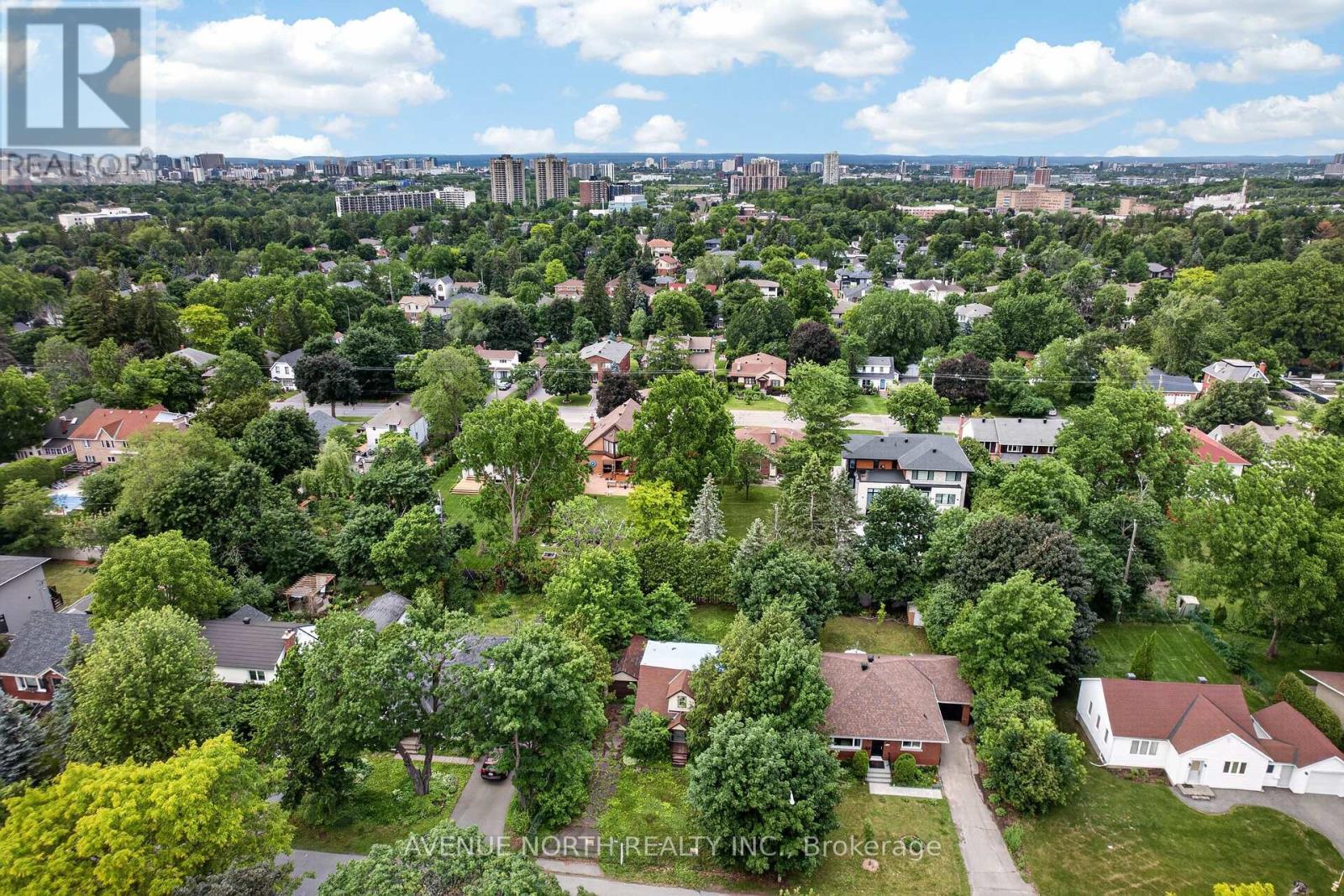 305 MOUNTBATTEN AVENUE - 12