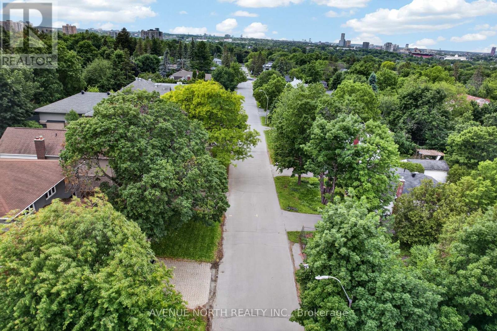 305 MOUNTBATTEN AVENUE - 15
