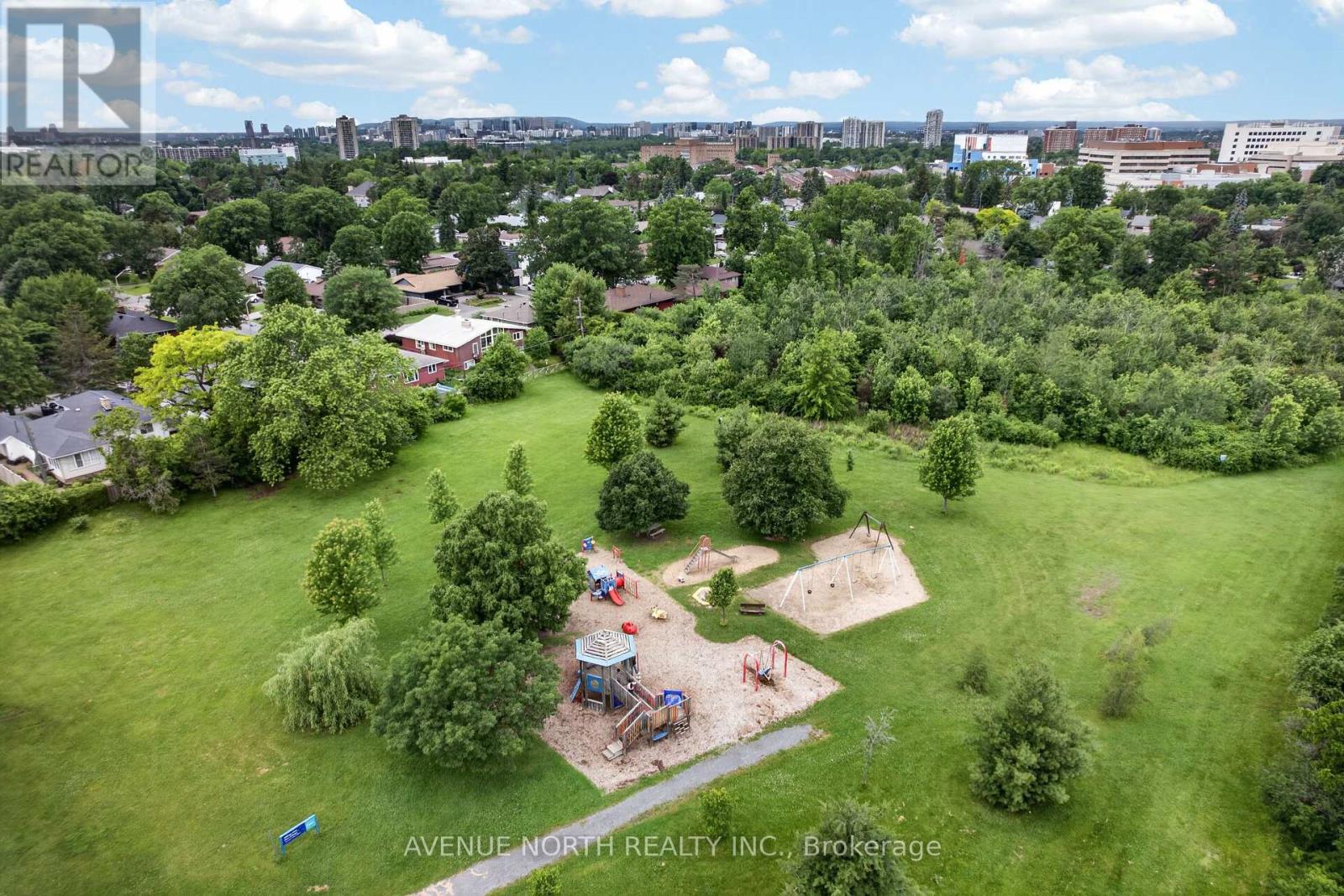 305 MOUNTBATTEN AVENUE - 28