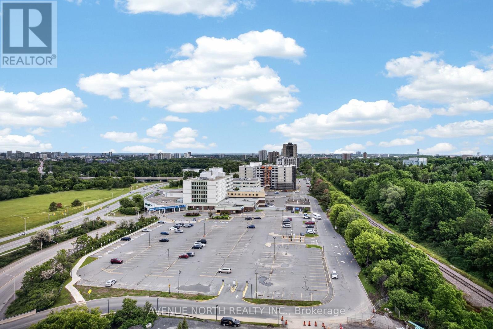 305 MOUNTBATTEN AVENUE - 30