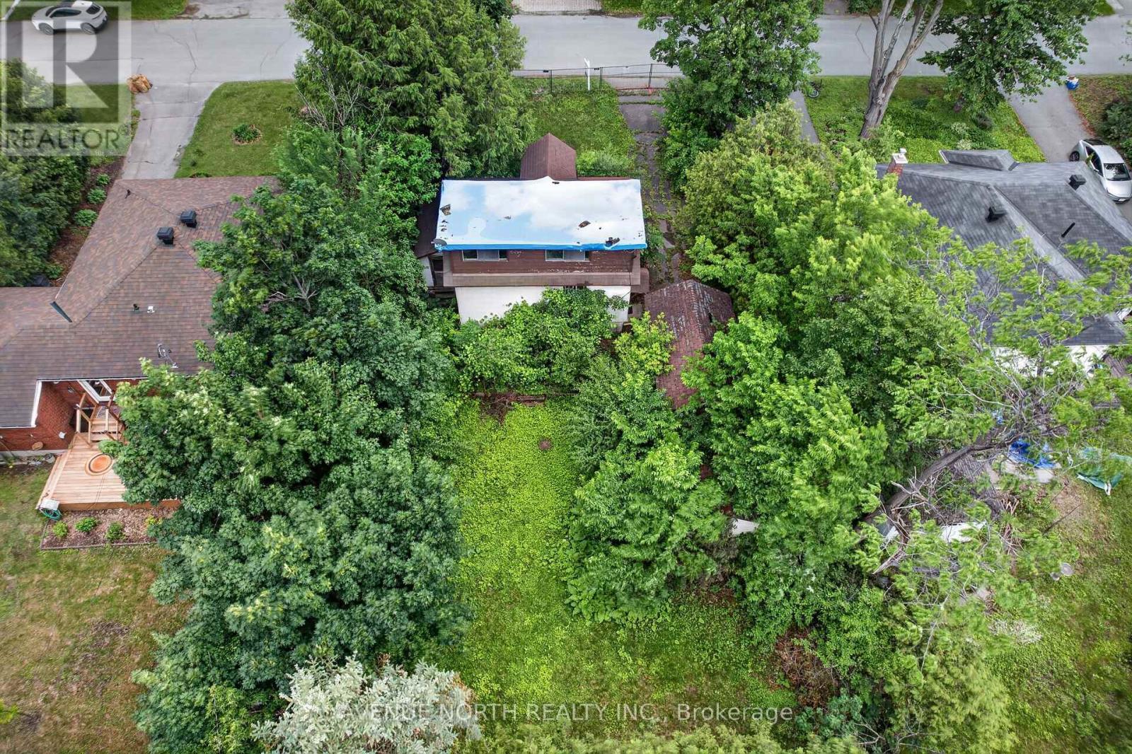 305 MOUNTBATTEN AVENUE - 5