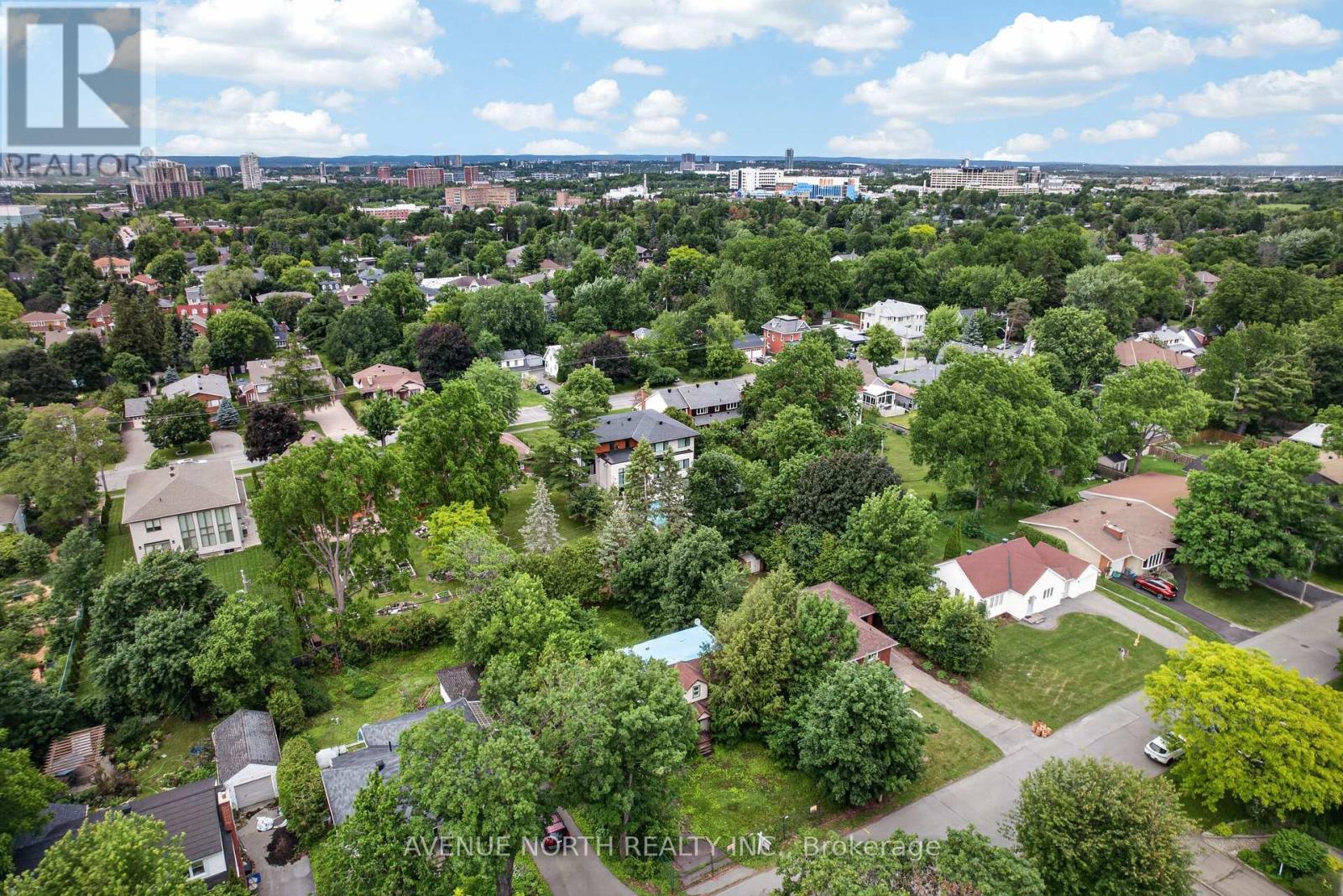 305 MOUNTBATTEN AVENUE - 7