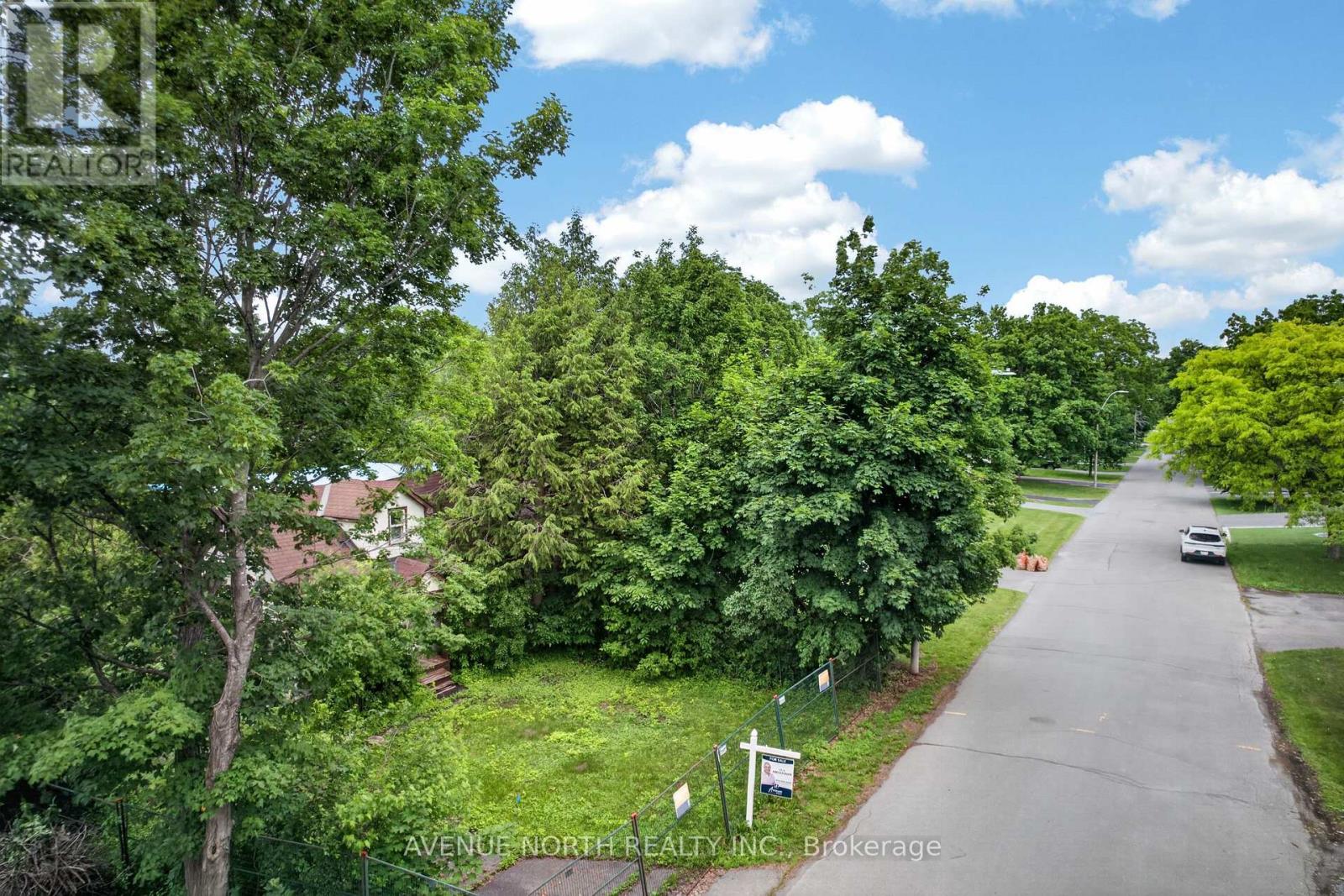 305 MOUNTBATTEN AVENUE - 8