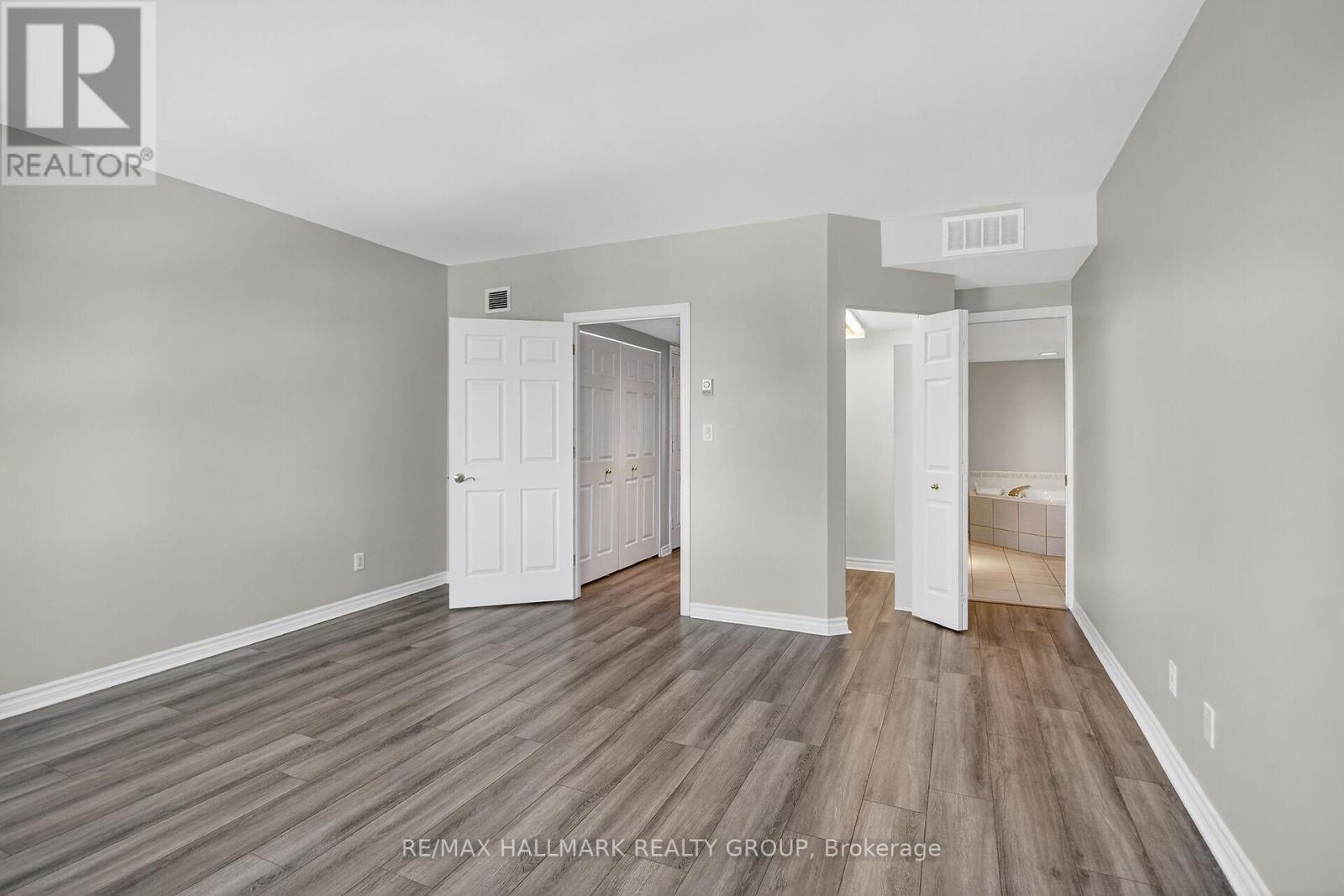 #2B 51 ROBSON COURT - 24