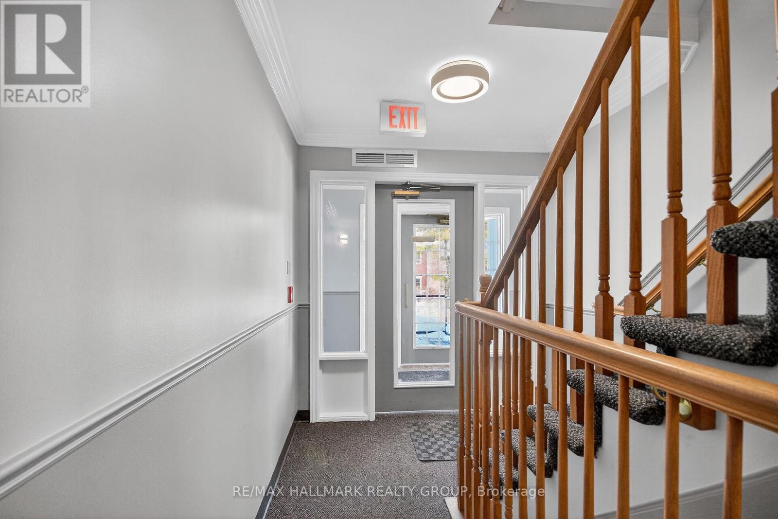 #2B 51 ROBSON COURT - 4