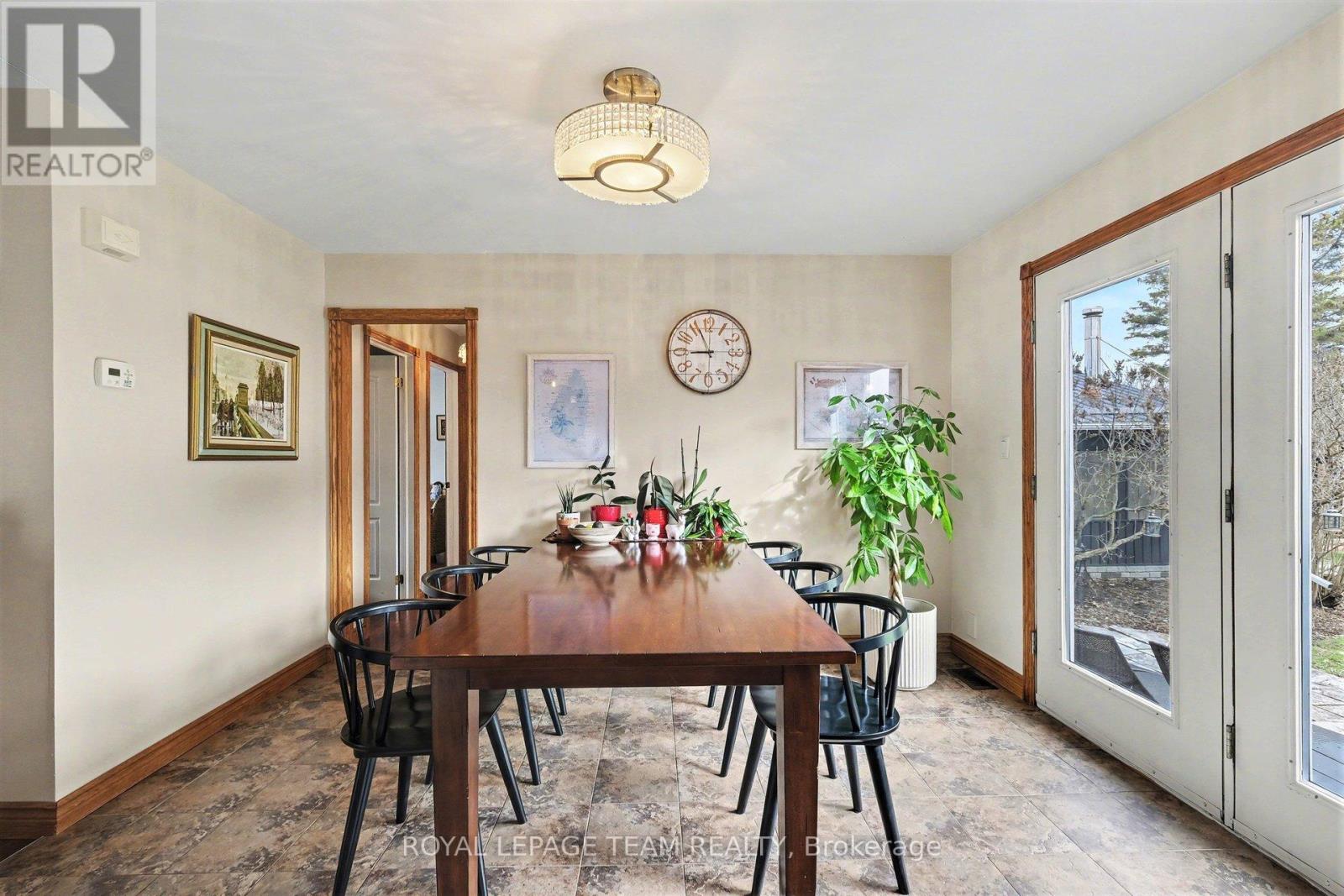 3041 BRIDGE STREET - 10