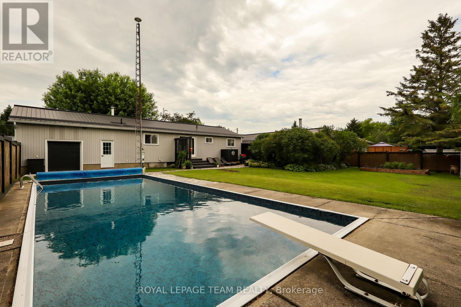 3041 BRIDGE STREET - 3