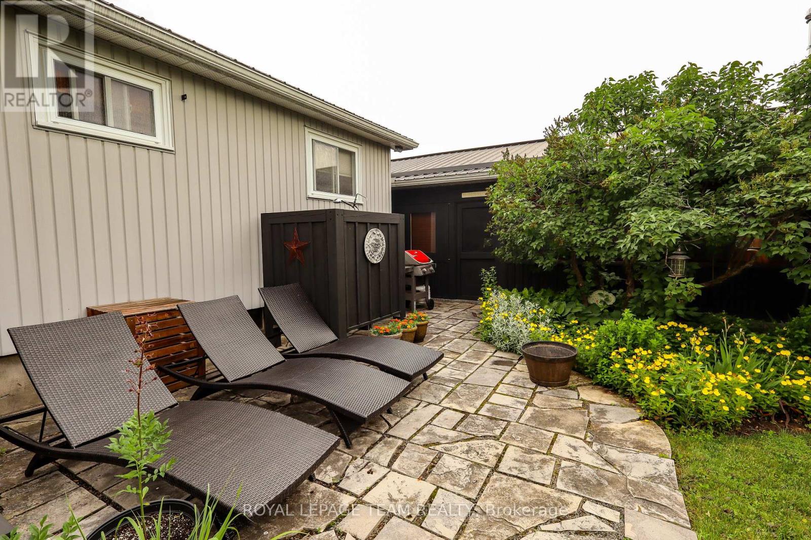 3041 BRIDGE STREET - 31