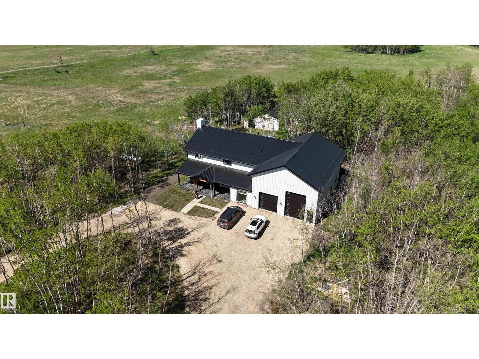 48530 Range Road 230 - 2