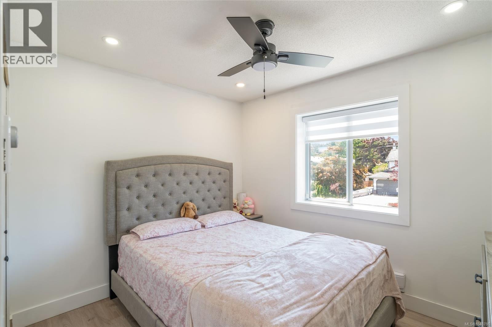 5954 Broadway Rd - 19