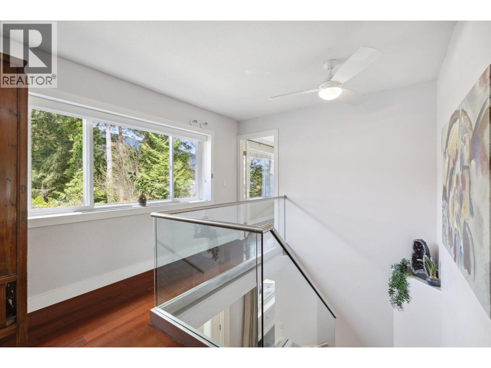 1501 OSTLER COURT, North Vancouver
