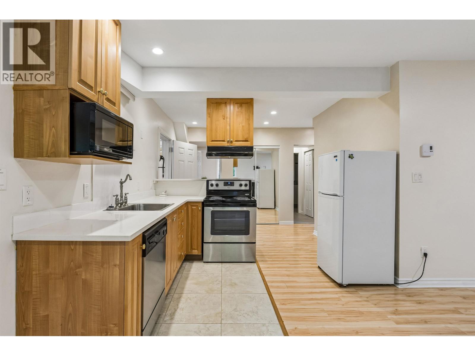 1501 OSTLER COURT, North Vancouver