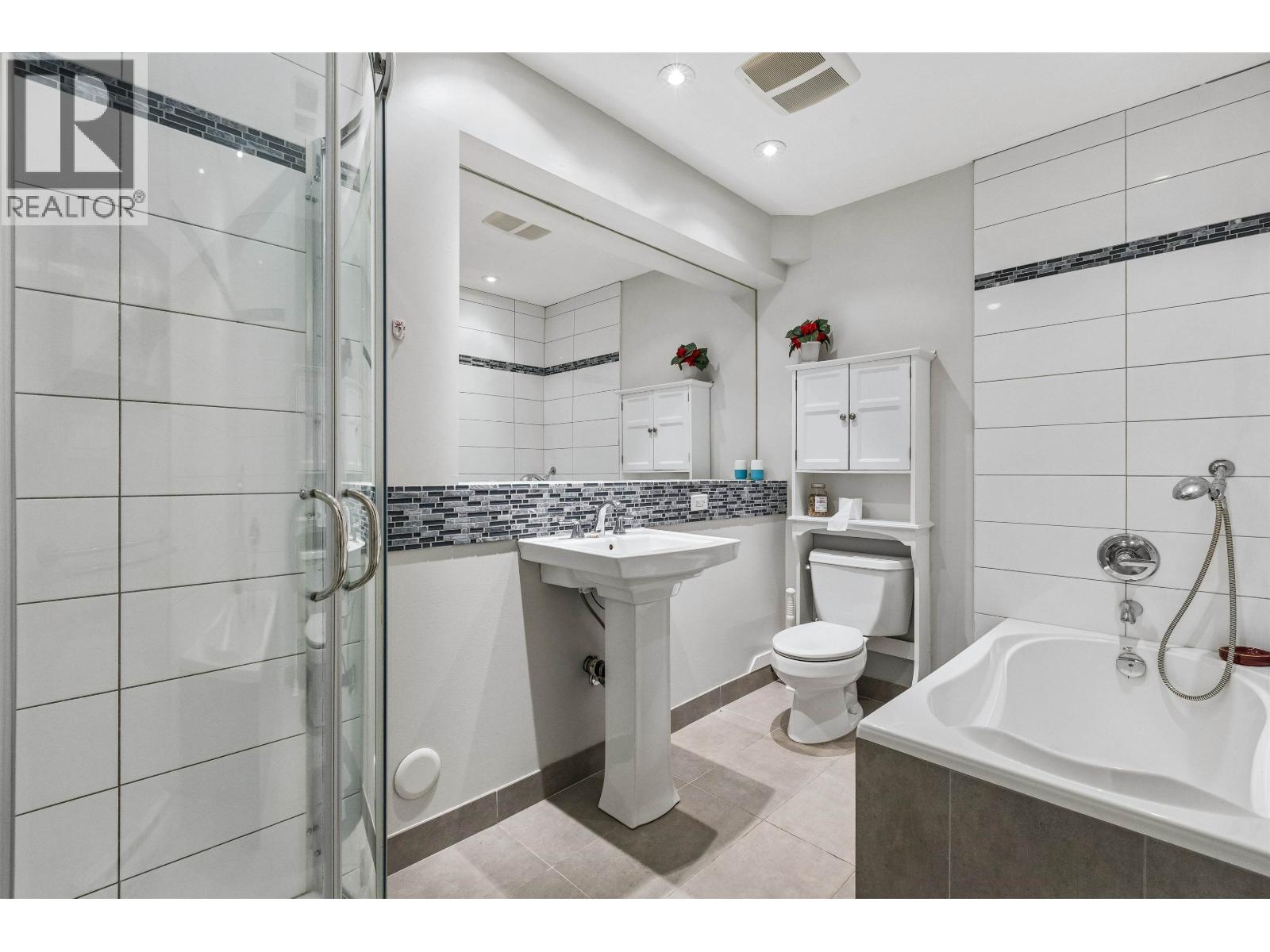 1501 OSTLER COURT, North Vancouver
