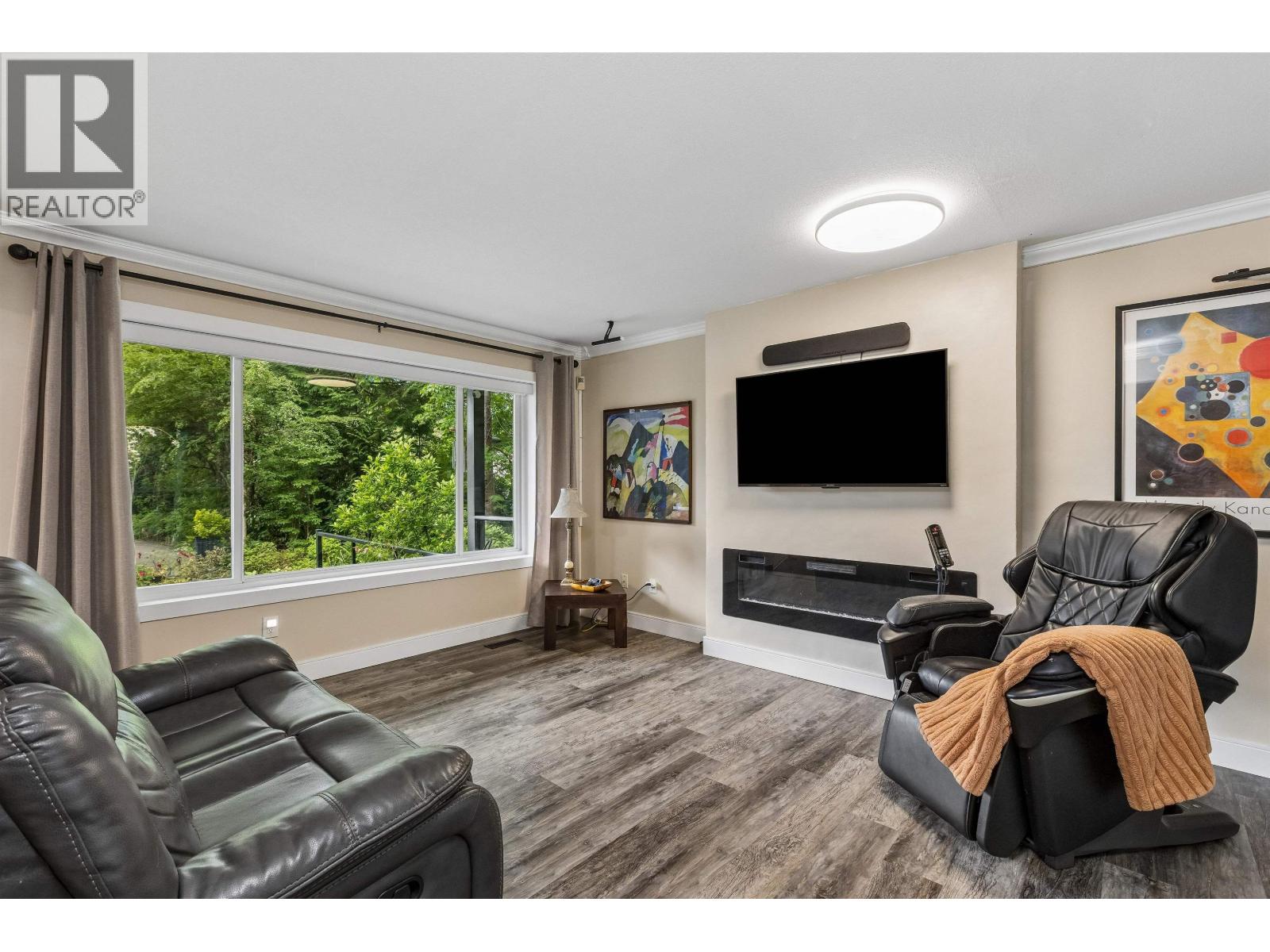 1501 OSTLER COURT, North Vancouver