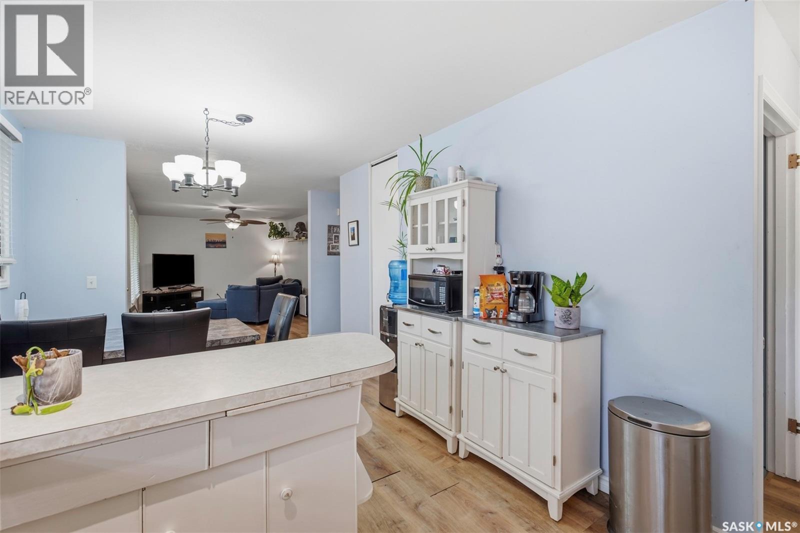 615 Mayer STREET - 13