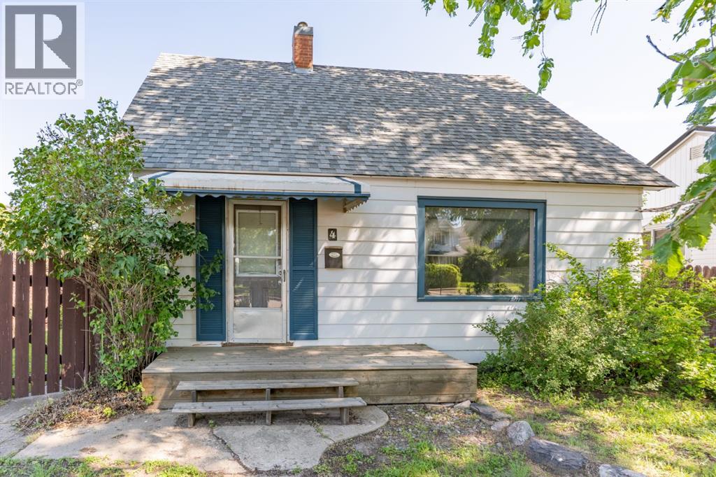 4 8 Street SE - photo 2