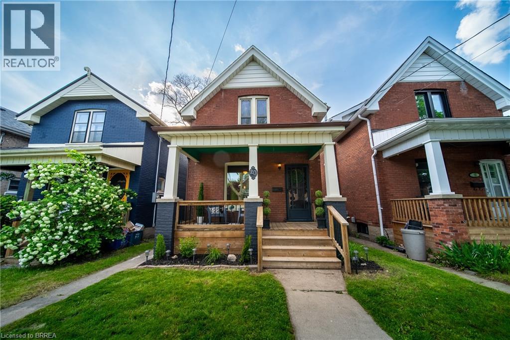 20 WELLS Avenue - 1