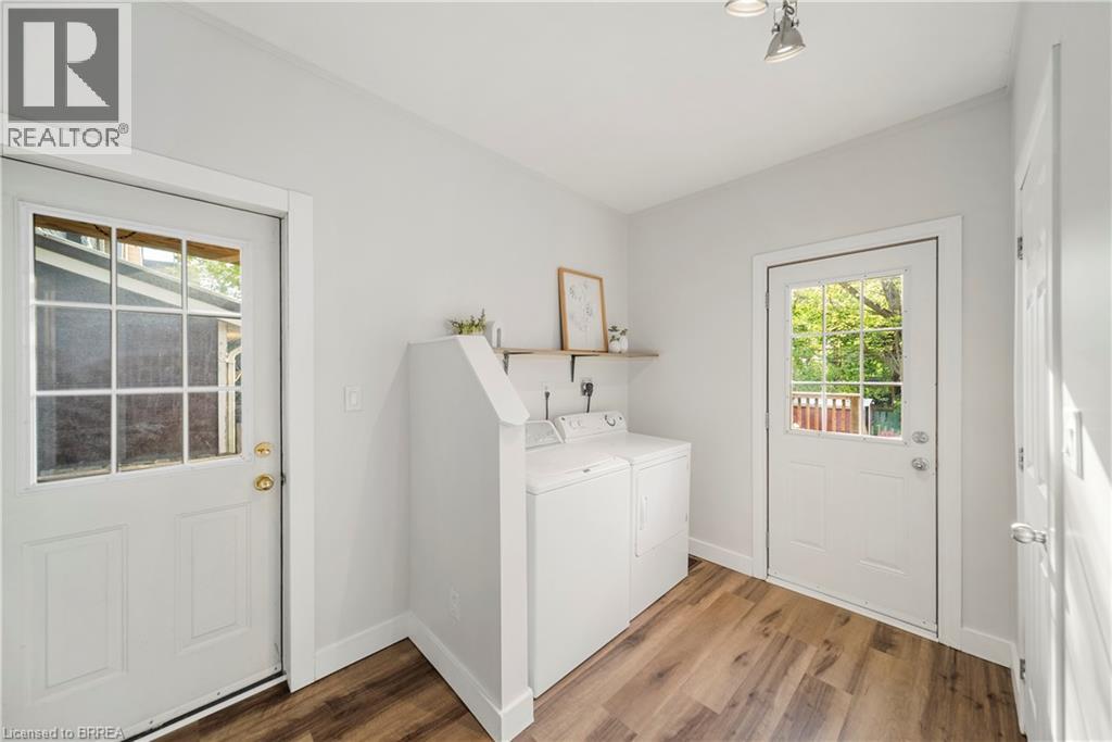 20 WELLS Avenue - 17