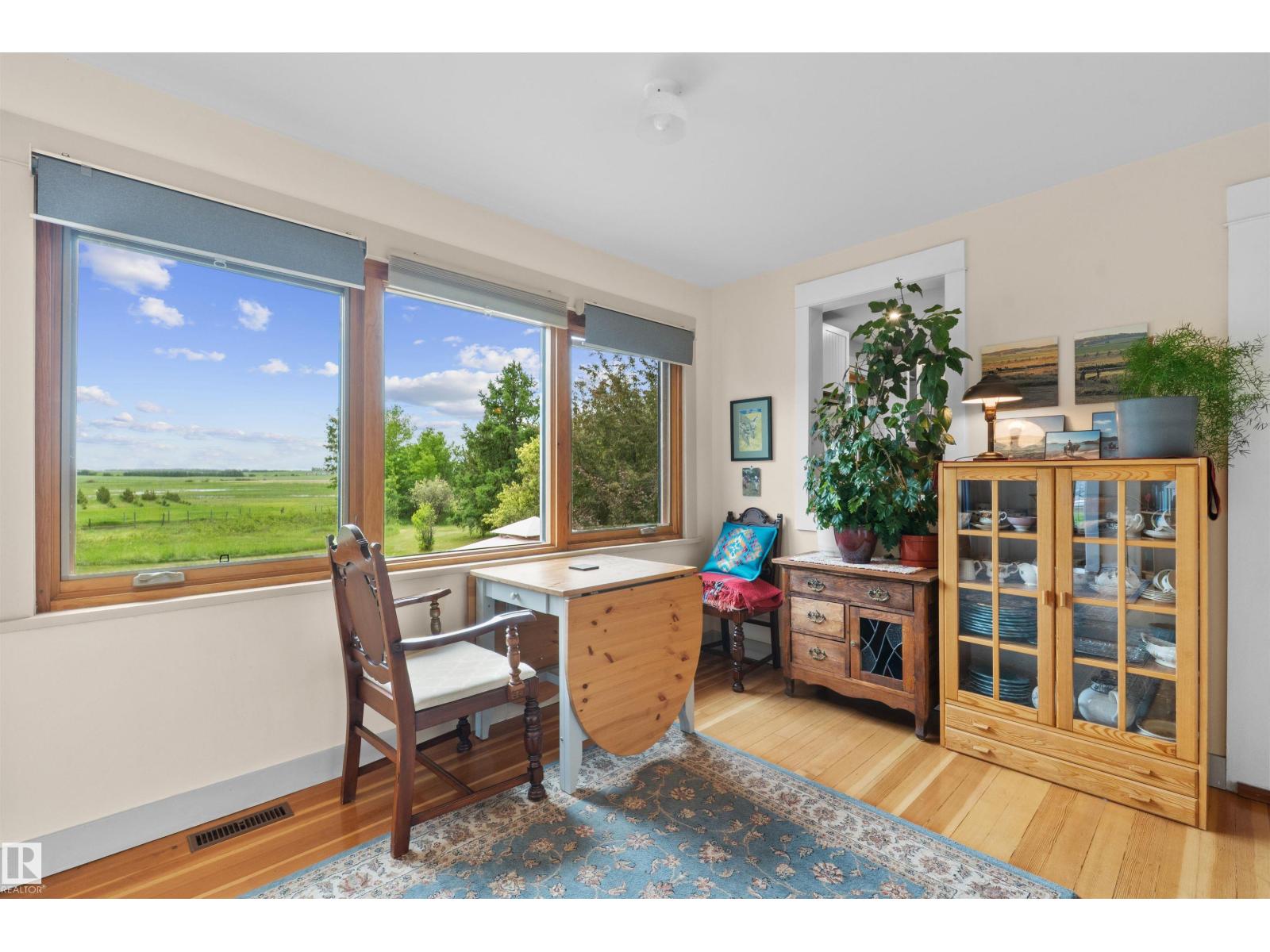 23351 TWP RD 502 — photo 11