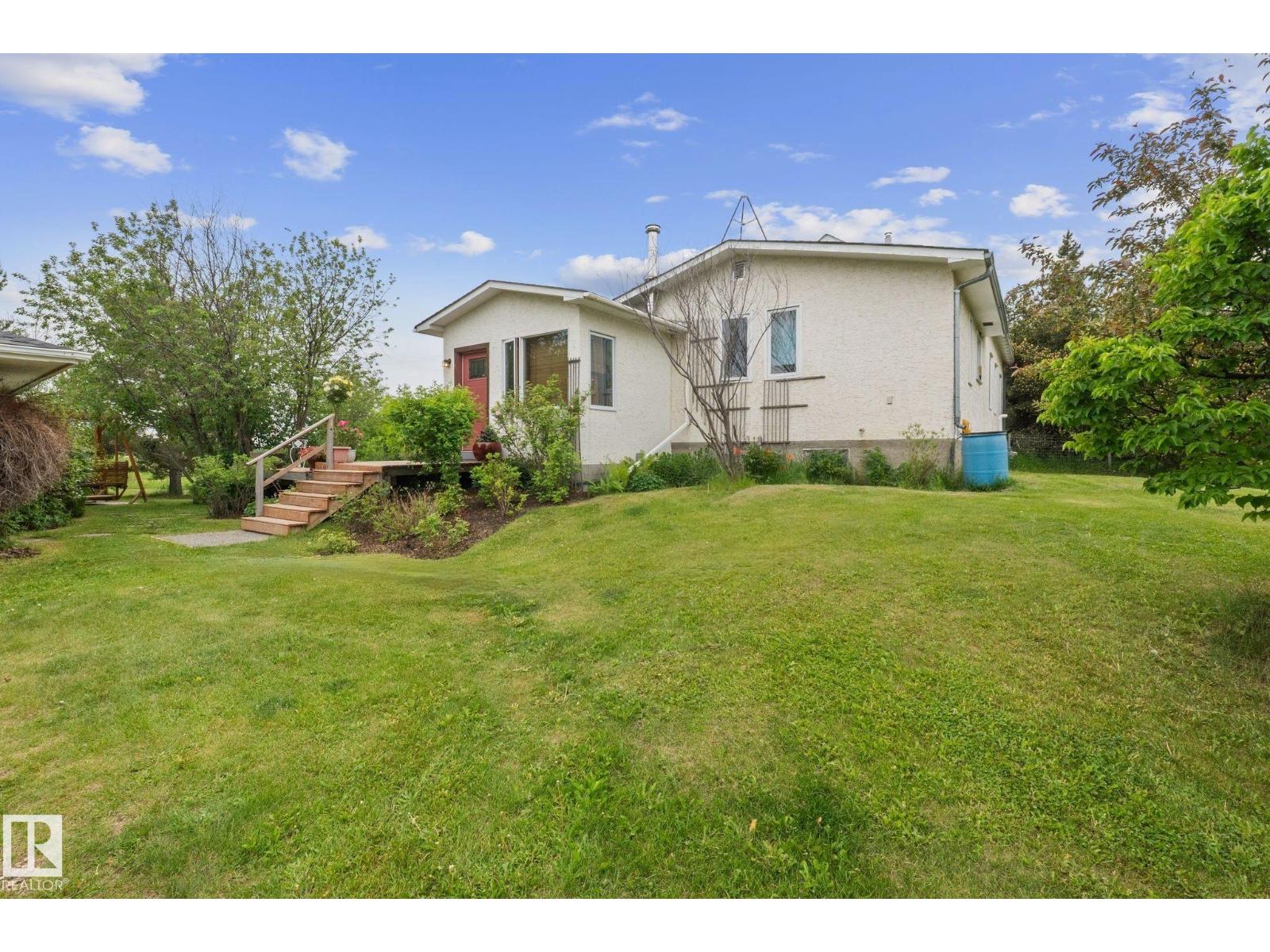 23351 TWP RD 502 - photo 2