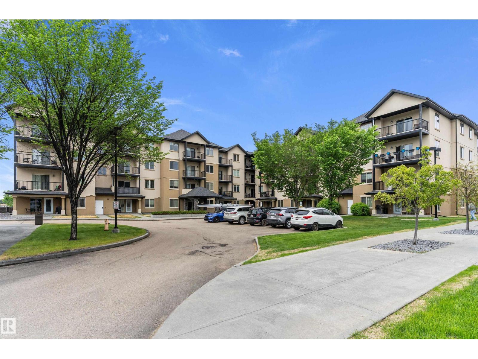 #208 10520 56 AV NW NW — photo 40