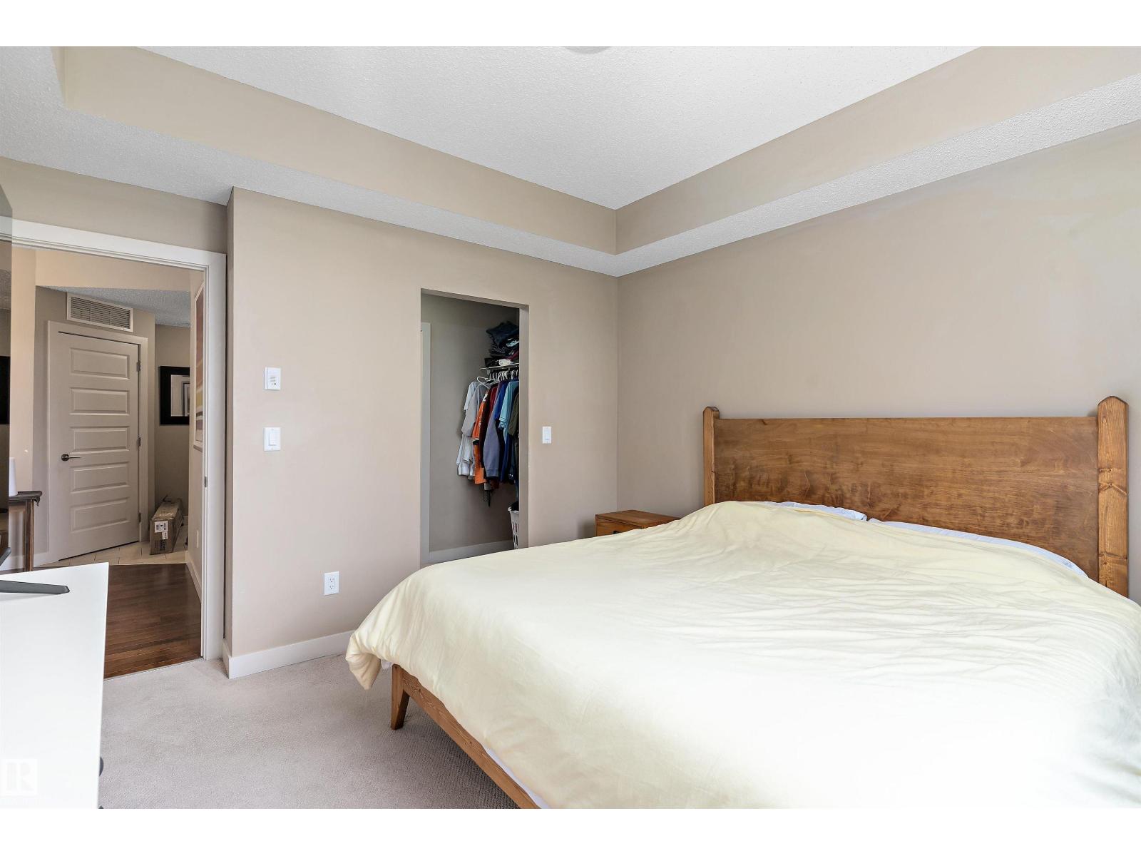 #208 10520 56 AV NW NW — photo 17