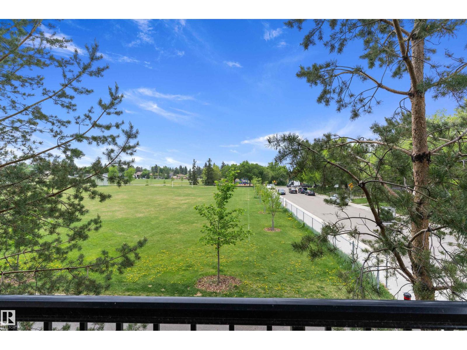 #208 10520 56 AV NW NW — photo 29