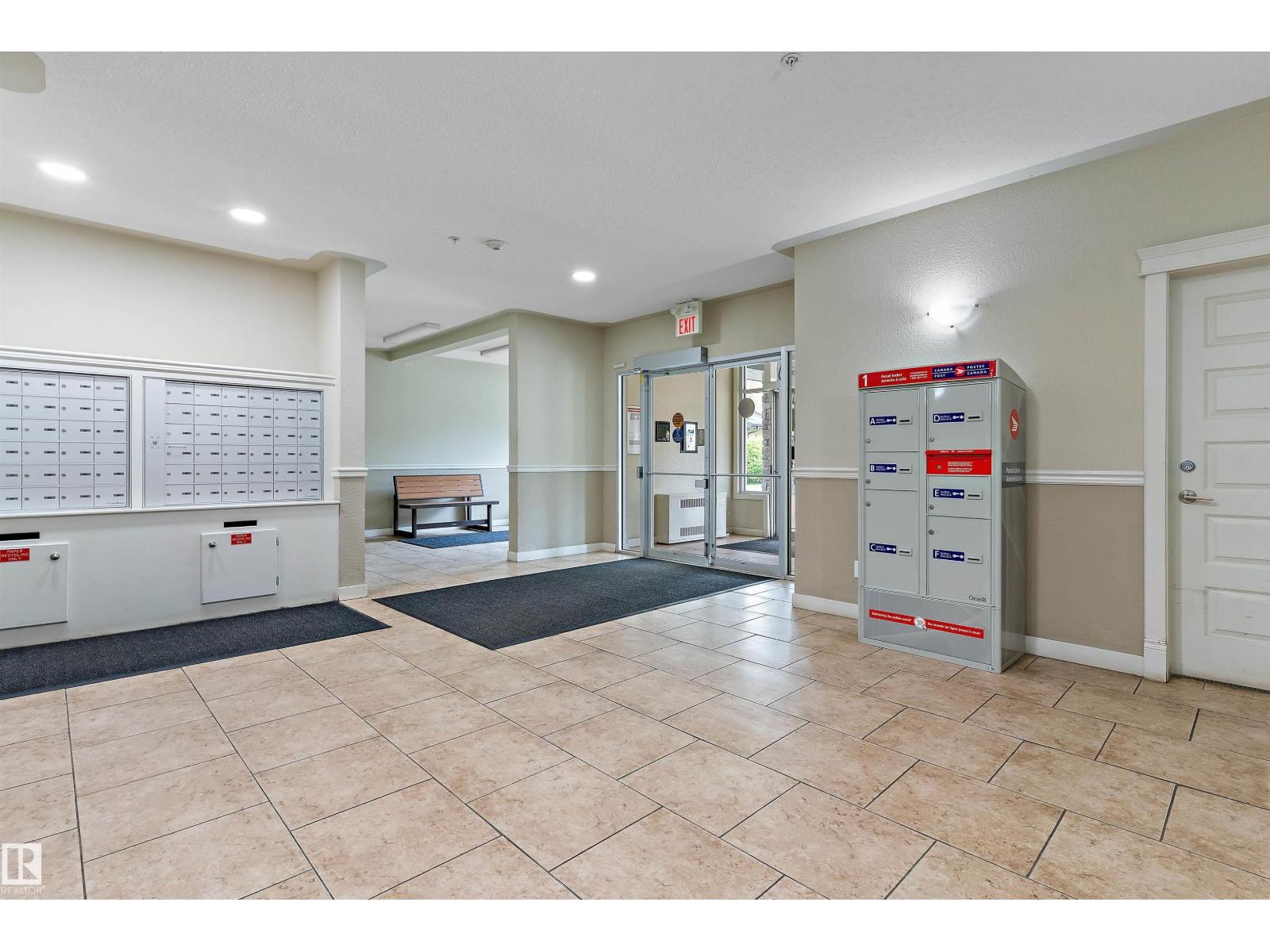 #208 10520 56 AV NW NW — photo 35