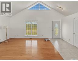 Enclosed porch - East # 1 Acreage, Swift Current Rm No  137, SK S9H4M6 Photo 9