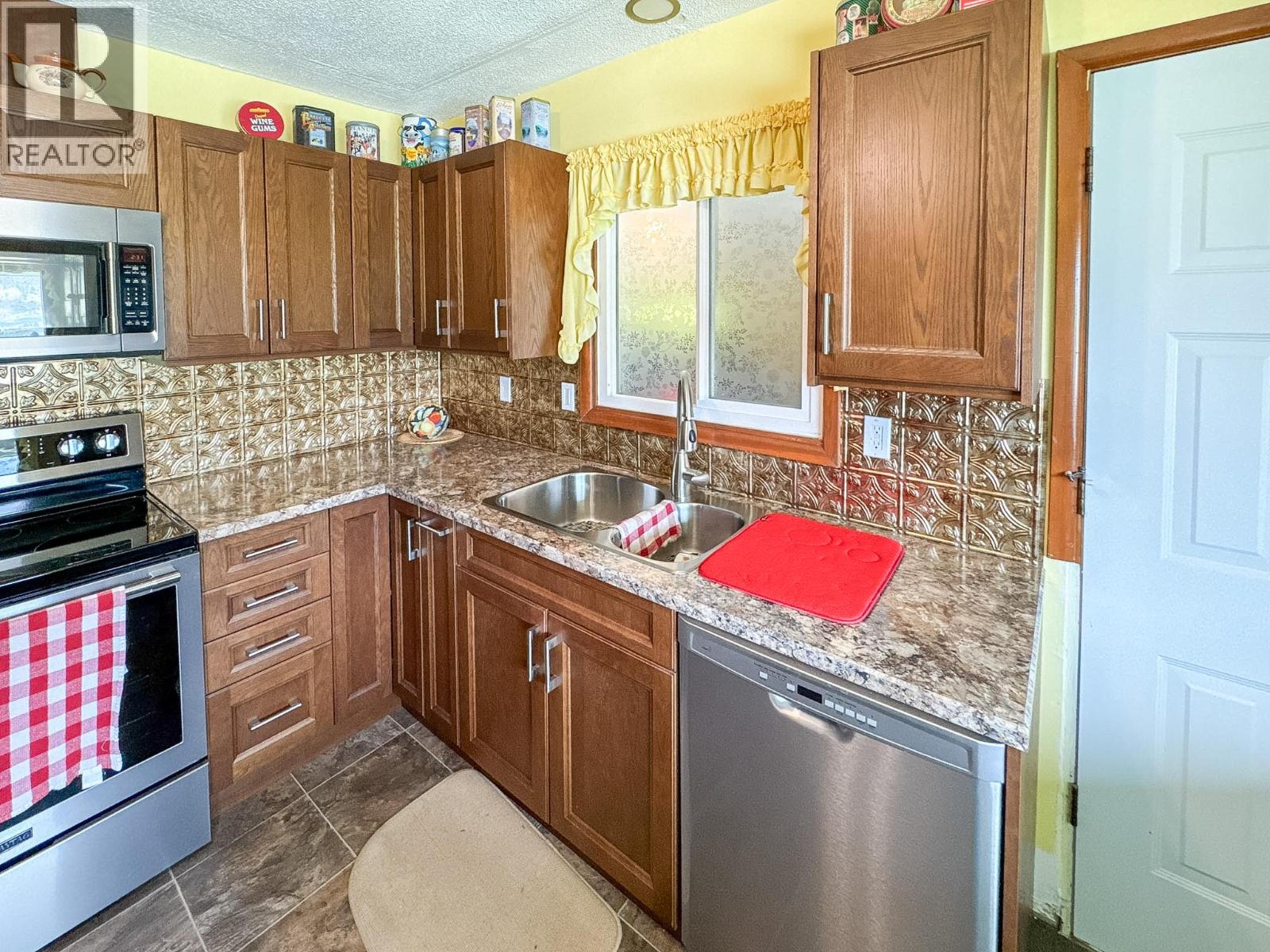1 Finch Crescent - 9