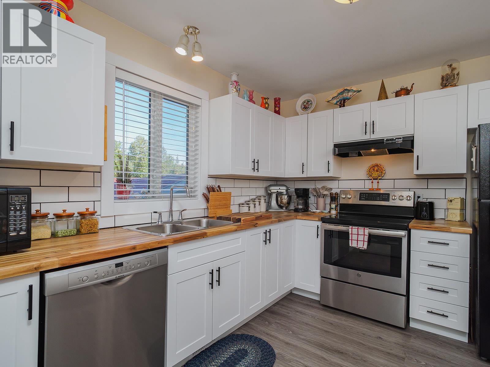510 ' 11th Street S - 8