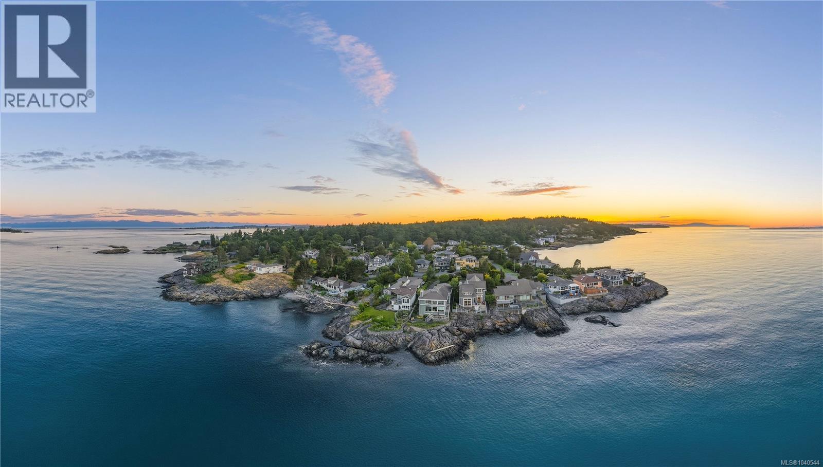 4019 White Rock St, Saanich