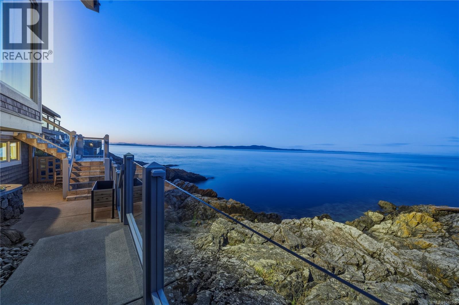 4019 White Rock St, Saanich