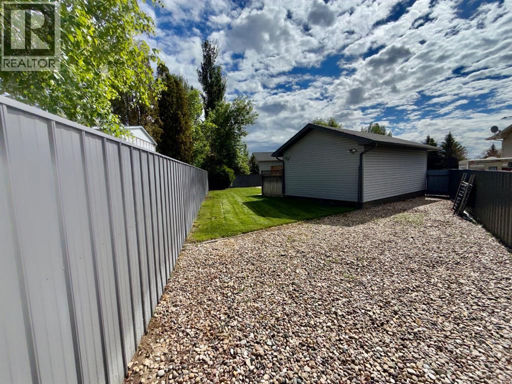 40 MicMac Court W — photo 13