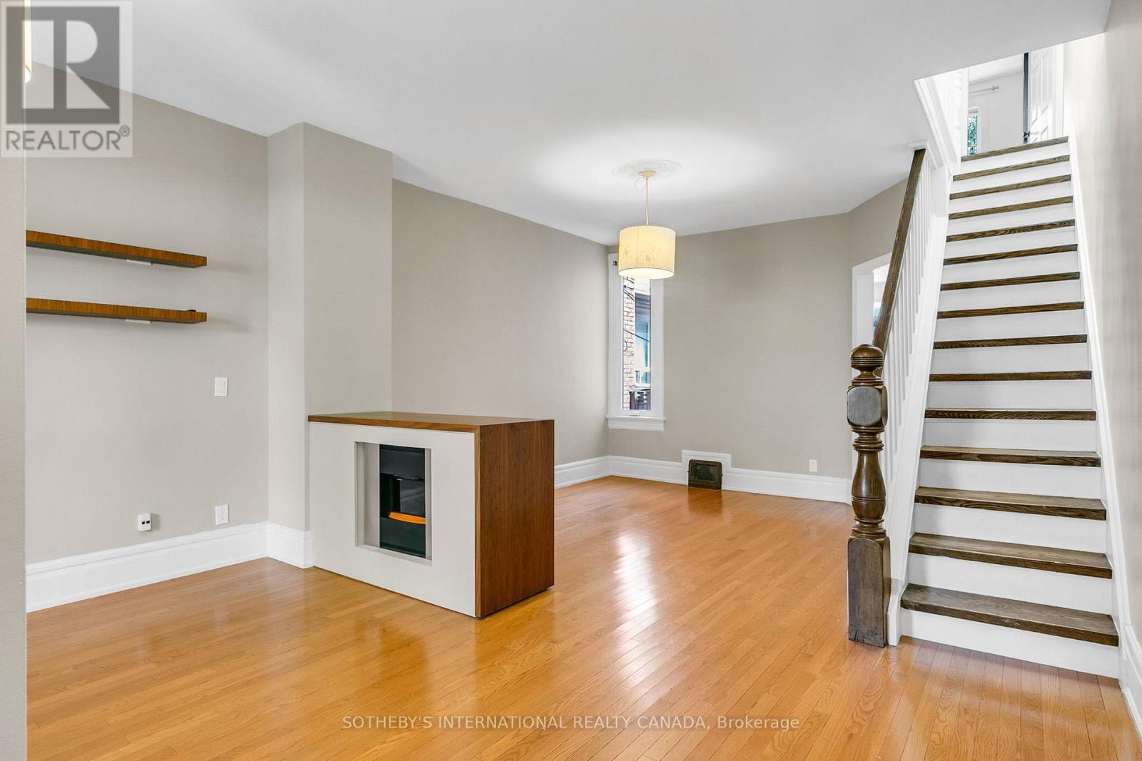 221 BOOTH AVENUE - 5
