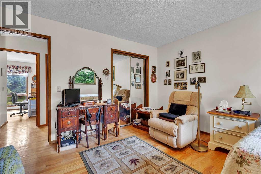 4115 Edgemont Hill NW — photo 17
