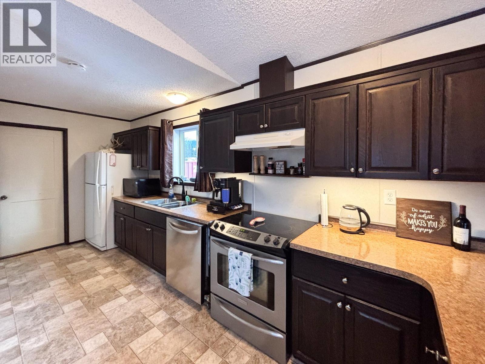 4821 CRESCENTWOOD Drive - 5