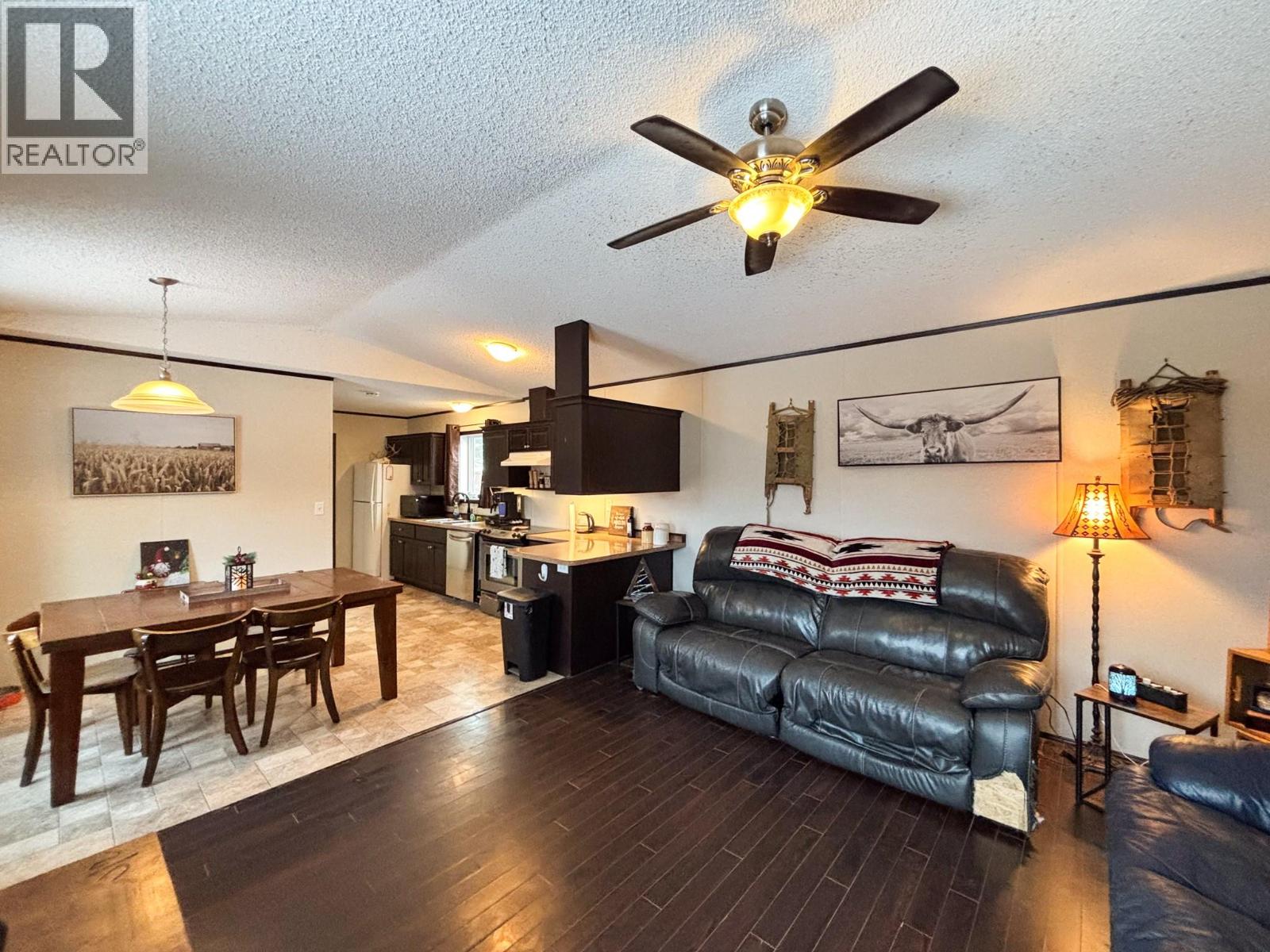 4821 CRESCENTWOOD Drive - 8