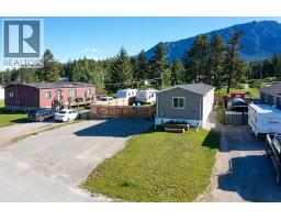 4821 Crescentwood Drive, Edgewater, BC V0A1E0 Photo 27