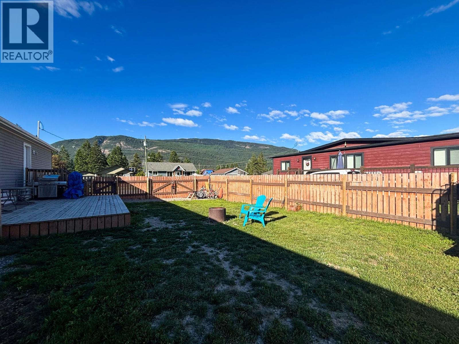 4821 CRESCENTWOOD Drive - 24