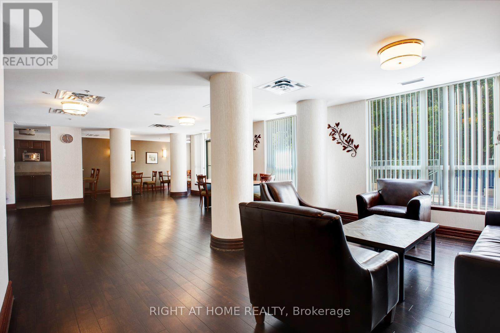 #1509 2565 ERIN CENTRE BOULEVARD - 25