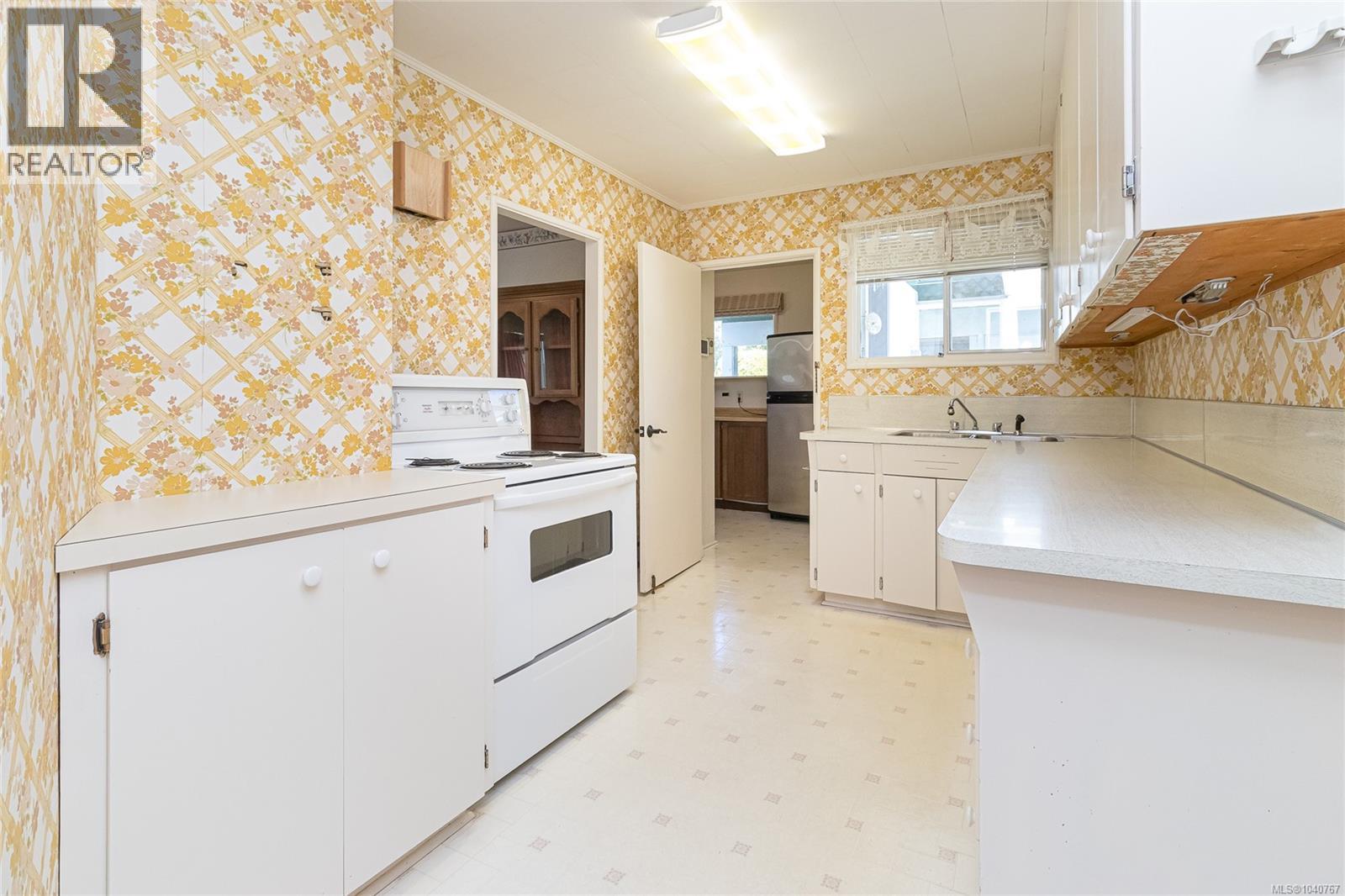 2608 Penrhyn St, Saanich