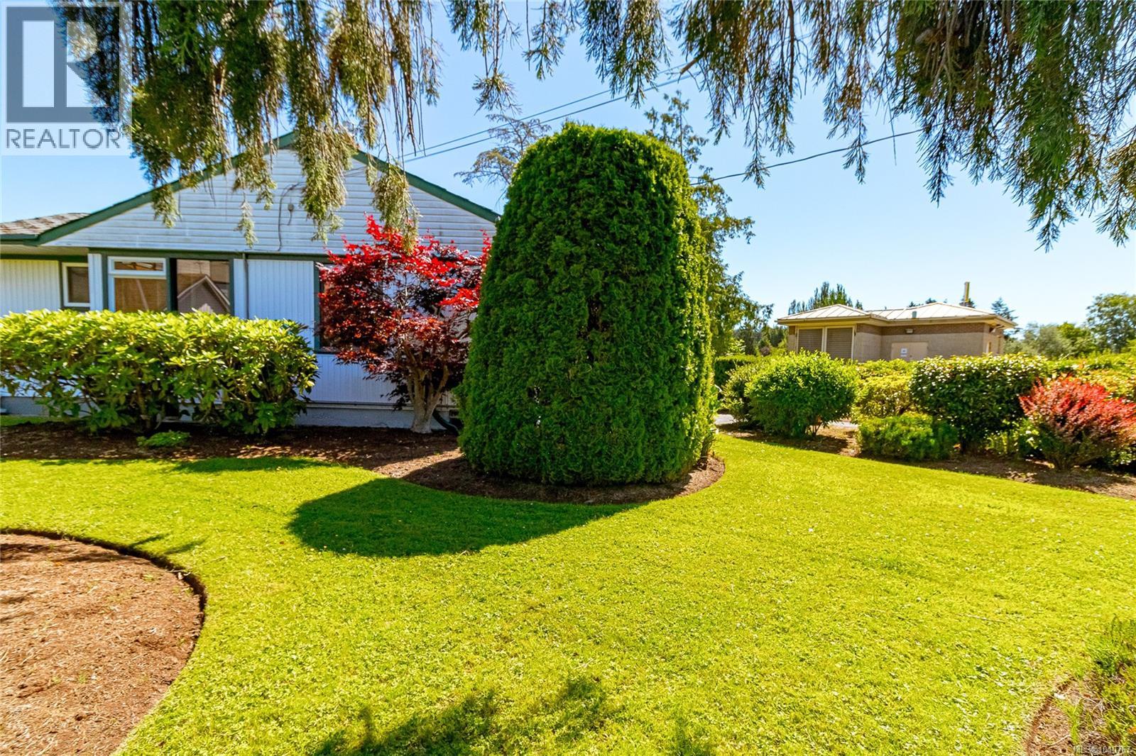 2608 Penrhyn St, Saanich