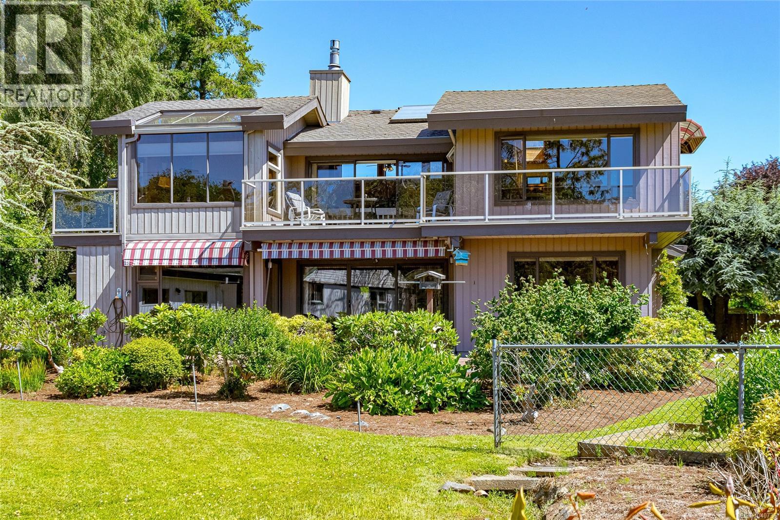 2604 Penrhyn St, Saanich