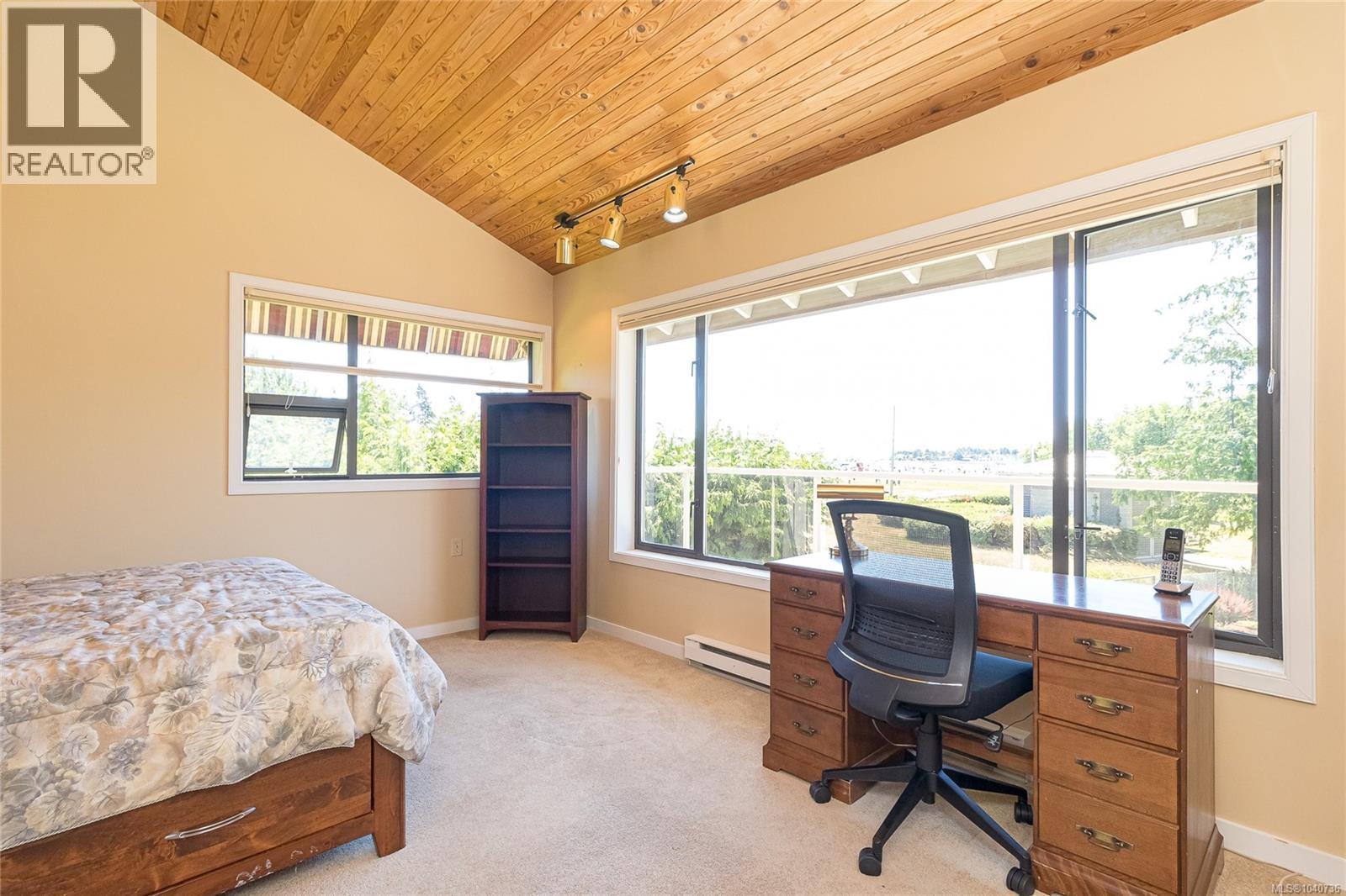 2604 Penrhyn St, Saanich