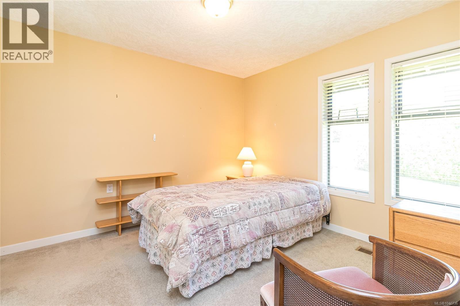 2604 Penrhyn St, Saanich