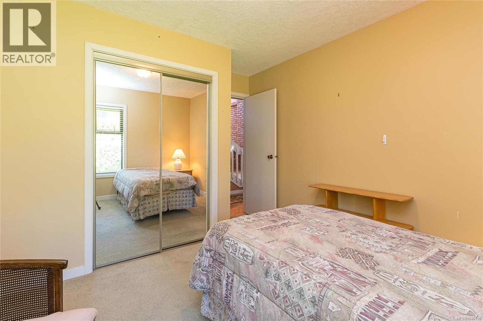 2604 Penrhyn St, Saanich